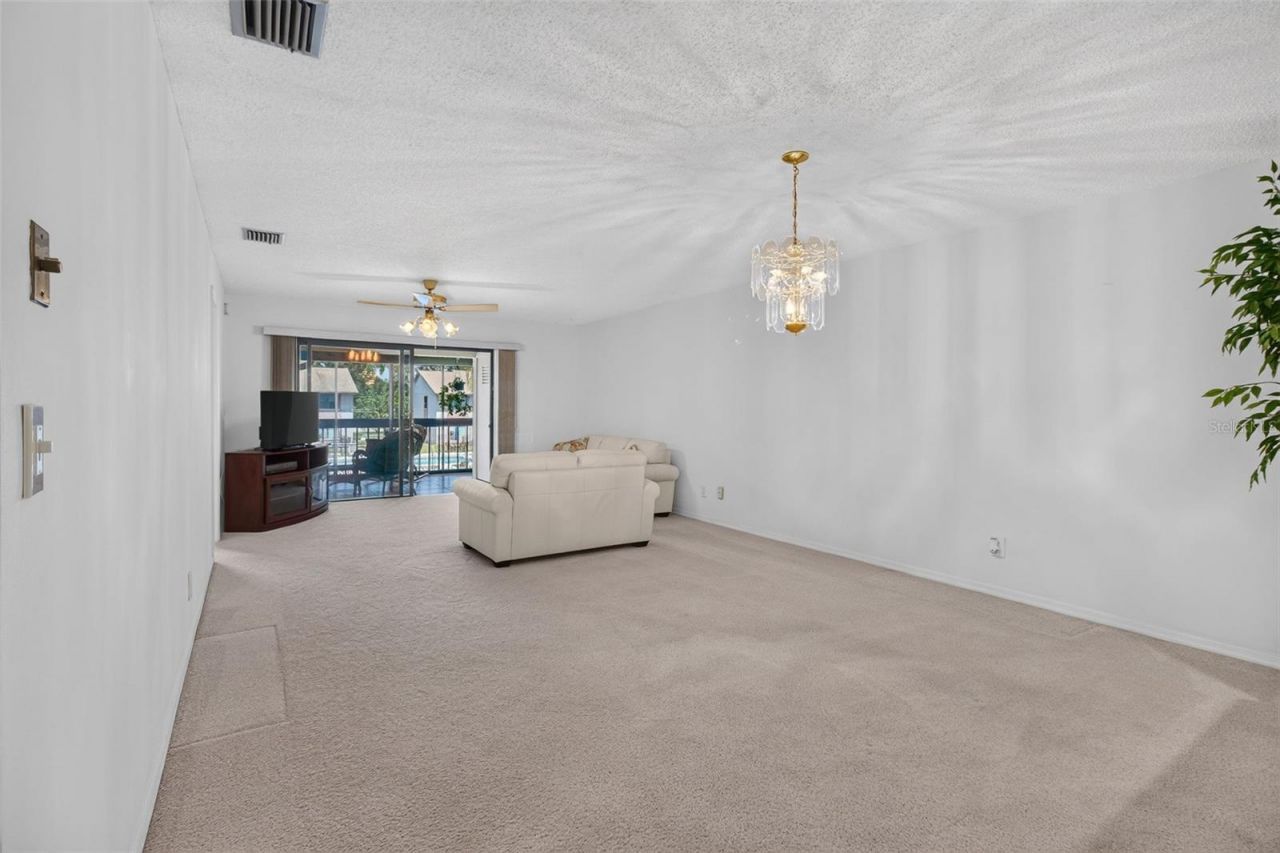 725 83rd Avenue N, Unit 205, Saint Petersburg, FL 33702 Photo