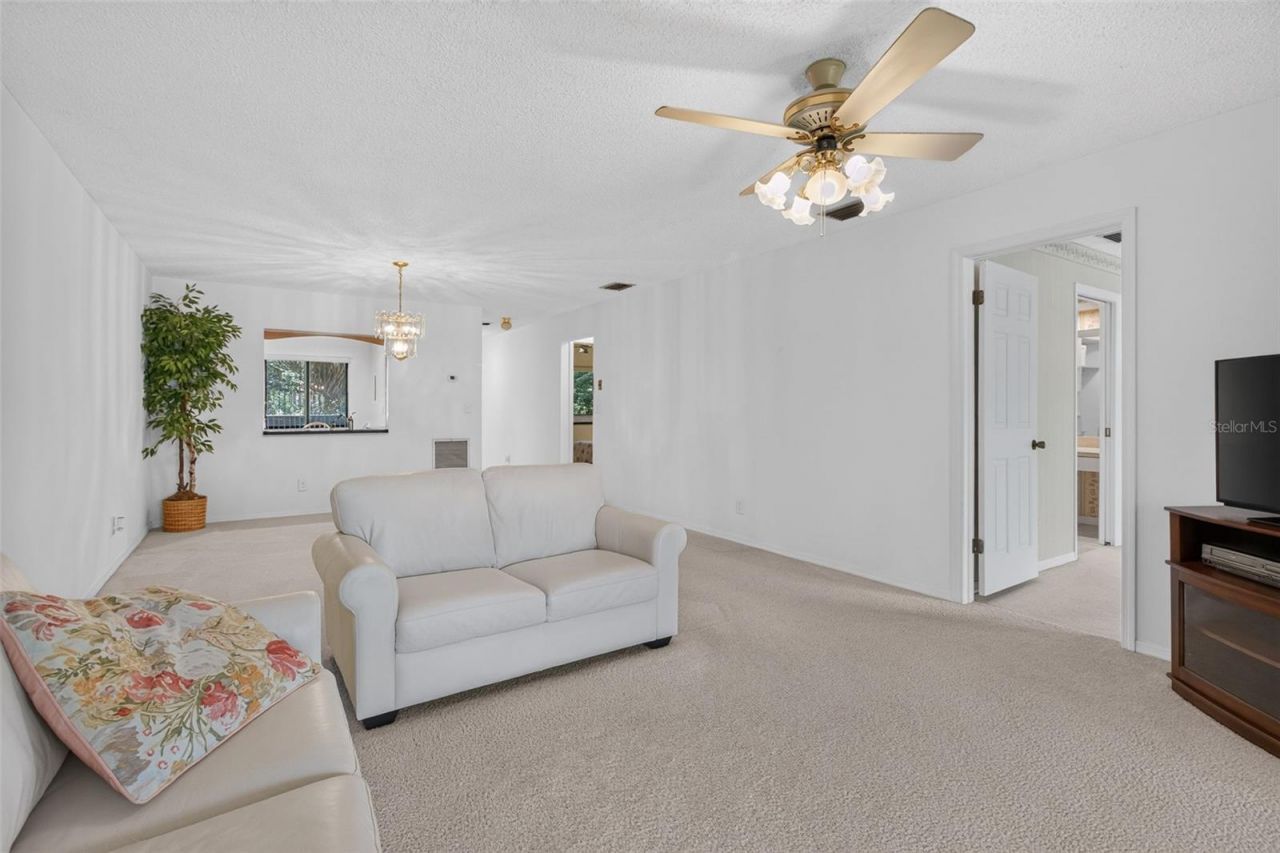 725 83rd Avenue N, Unit 205, Saint Petersburg, FL 33702 Photo