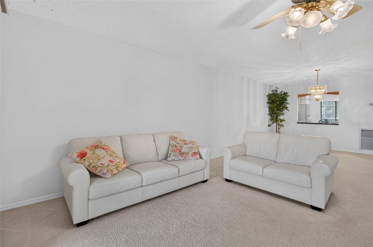 725 83rd Avenue N, Unit 205, Saint Petersburg, FL 33702 Photo