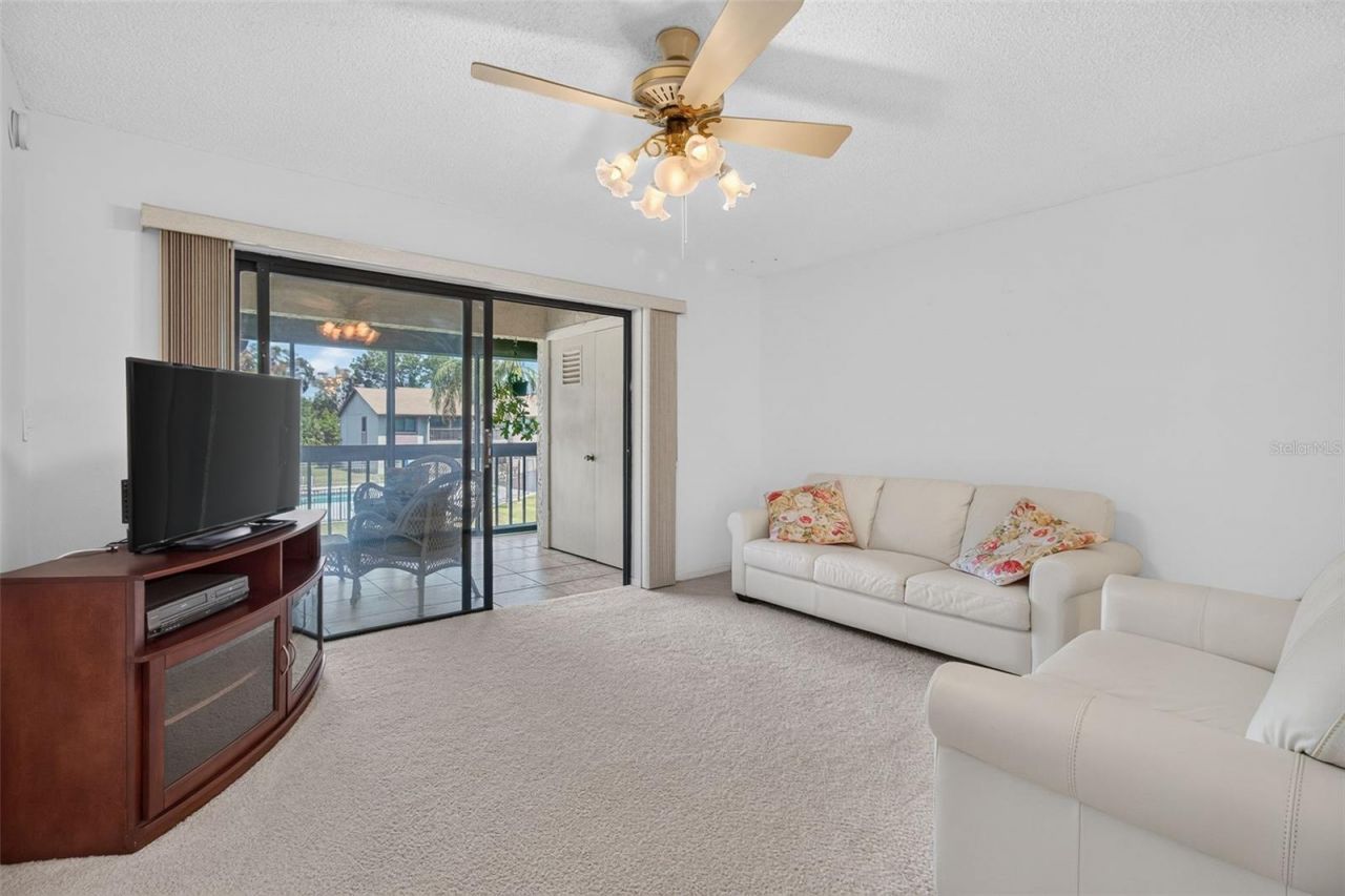 725 83rd Avenue N, Unit 205, Saint Petersburg, FL 33702 Photo