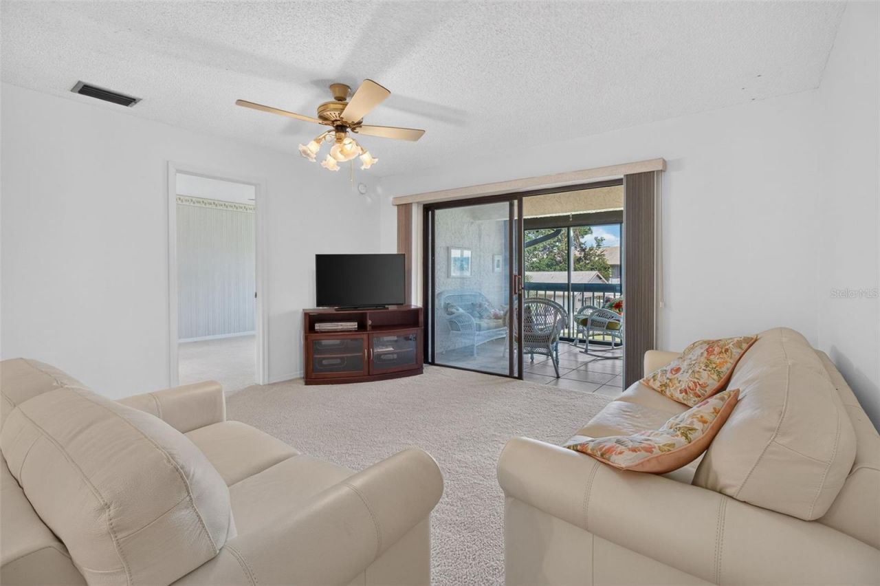 725 83rd Avenue N, Unit 205, Saint Petersburg, FL 33702 Photo