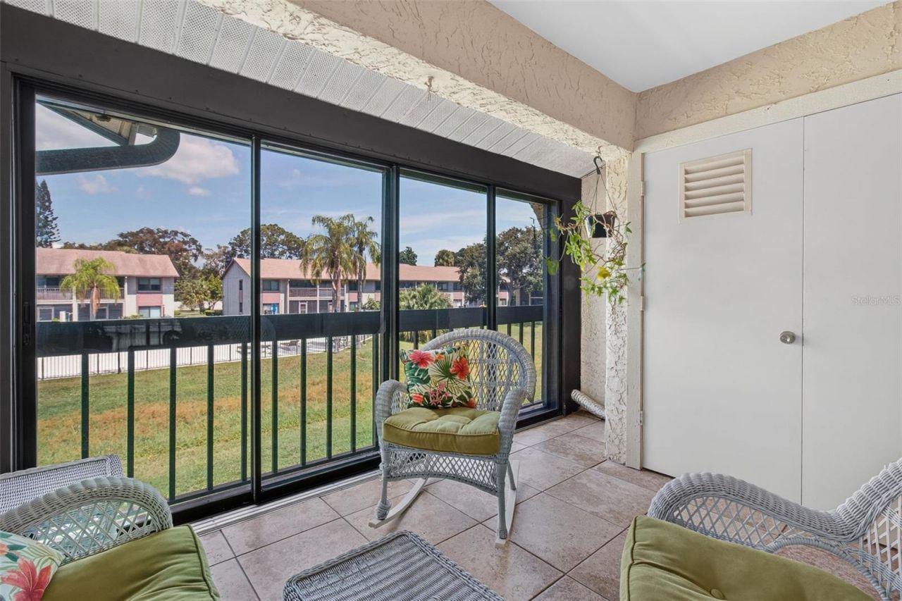 725 83rd Avenue N, Unit 205, Saint Petersburg, FL 33702 Photo