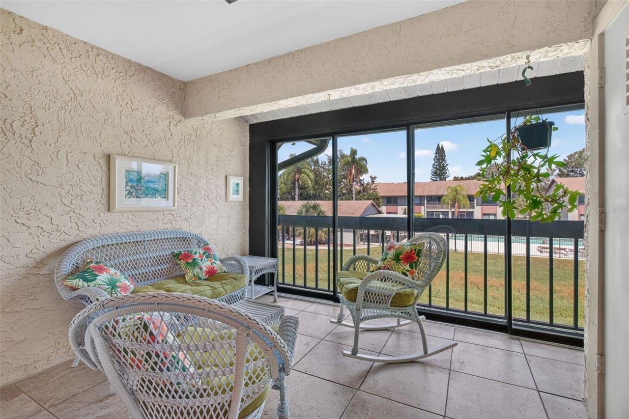 725 83rd Avenue N, Unit 205, Saint Petersburg, FL 33702 Photo