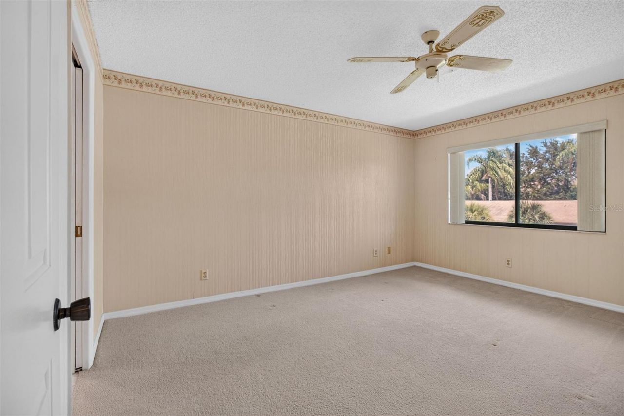 725 83rd Avenue N, Unit 205, Saint Petersburg, FL 33702 Photo