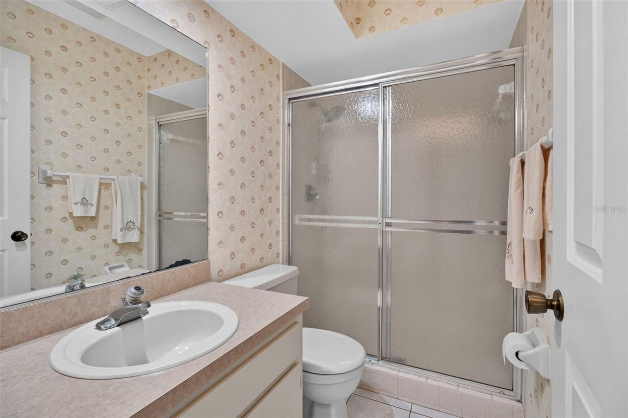 725 83rd Avenue N, Unit 205, Saint Petersburg, FL 33702 Photo