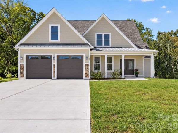 160 Pumice Drive, Statesville, NC 28625