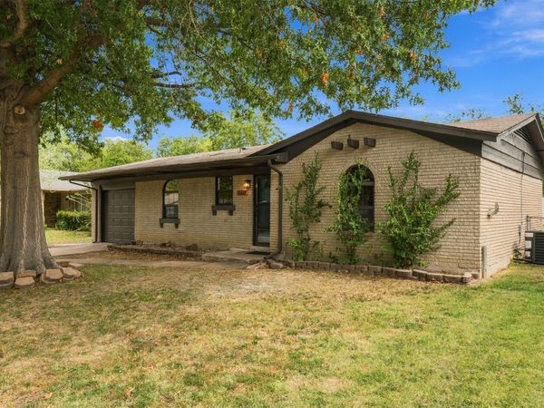 2215 S 131st East Avenue , Tulsa, OK 74134