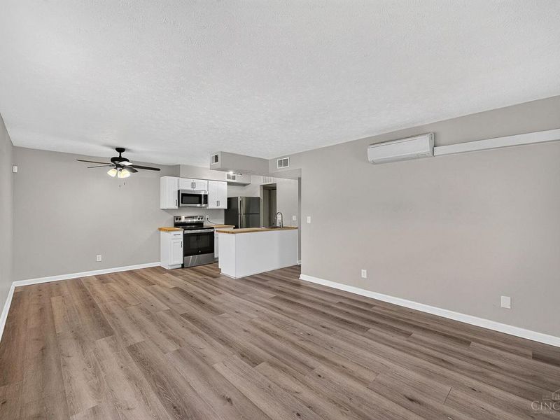 2390 W North Bend Road, Cincinnati, OH 45239 Photo 14