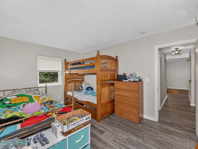 2390 W North Bend Road, Cincinnati, OH 45239 Photo 17