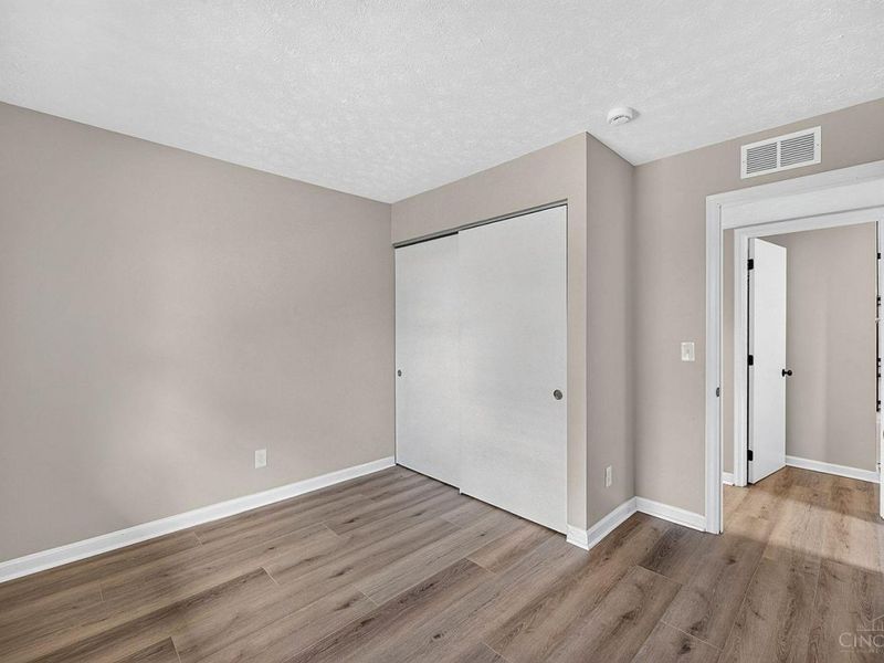 2390 W North Bend Road, Cincinnati, OH 45239 Photo 7