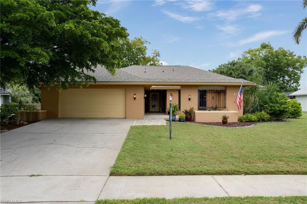 4230 Glasgow Ct, North Fort Myers, FL 33903 Main Photo
