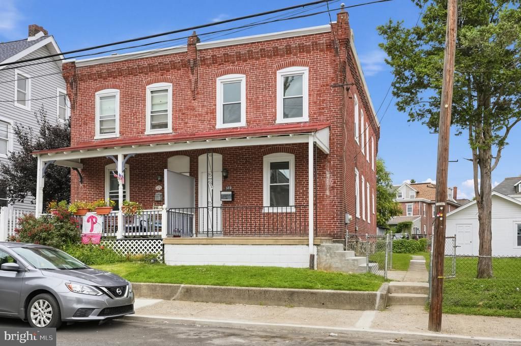 123 E MADISON AVENUE, CLIFTON HEIGHTS, PA 19018