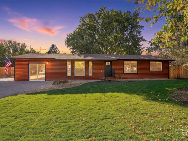 2403 Mountain View Dr, Emmett, ID 83617