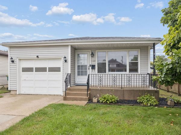1104 N Prairie Avenue, Joliet, IL 60435