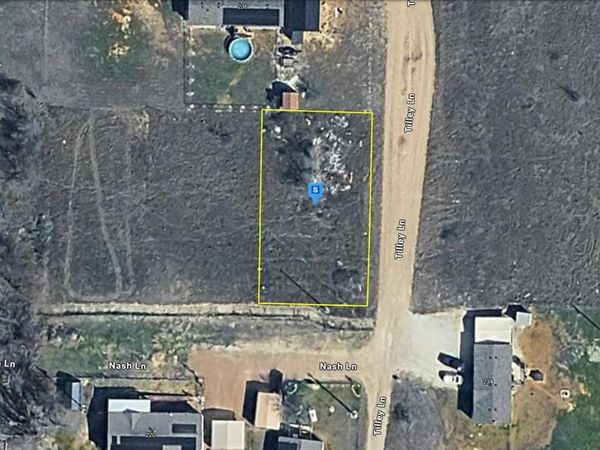 225 Nash Manor, Rhome, TX 76078