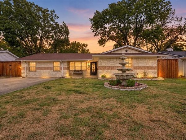 2983 Amber Lane, Farmers Branch, TX 75234
