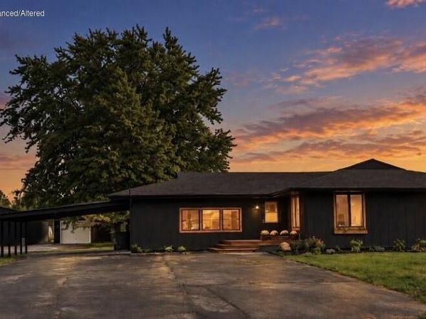 317 S 350 W , Valparaiso, IN 46385