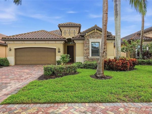 2946 Aviamar CIR , NAPLES, FL 34114