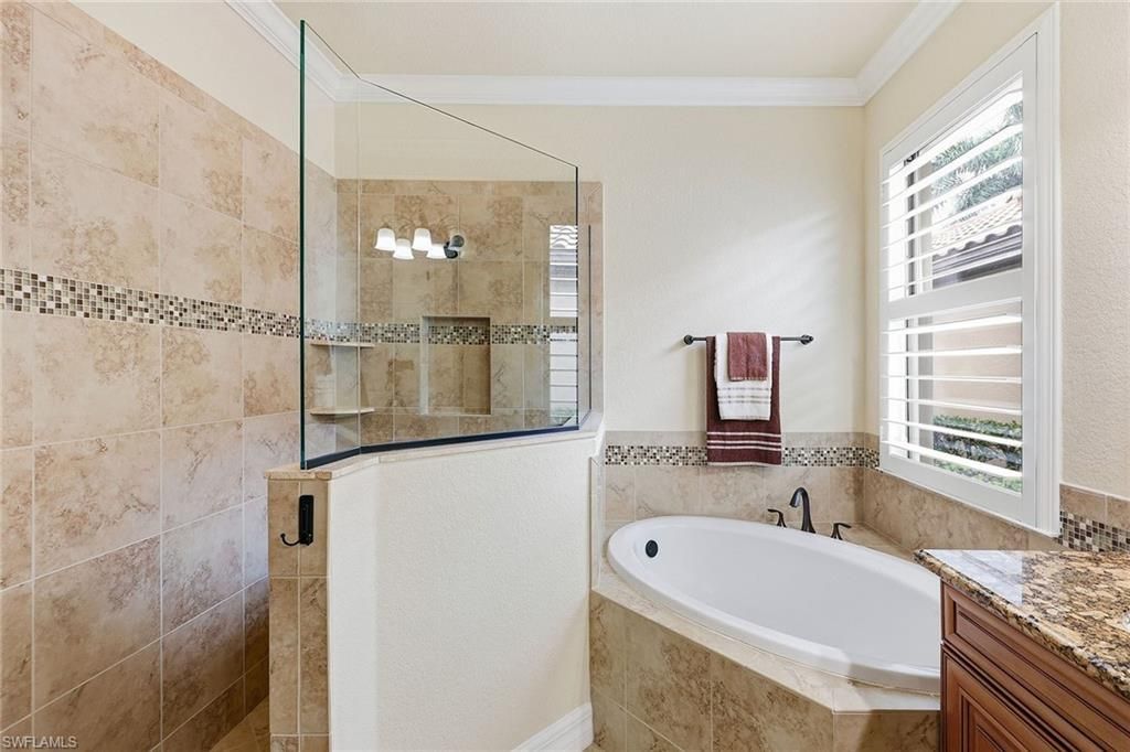 2946 Aviamar Cir , Naples, FL 34114 Photo