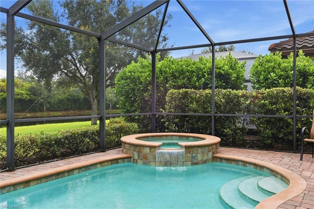 2946 Aviamar Cir , Naples, FL 34114 Photo