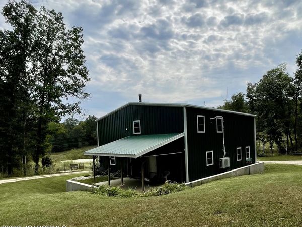 6318 HIGHWAY 100, Chamois, MO 65024