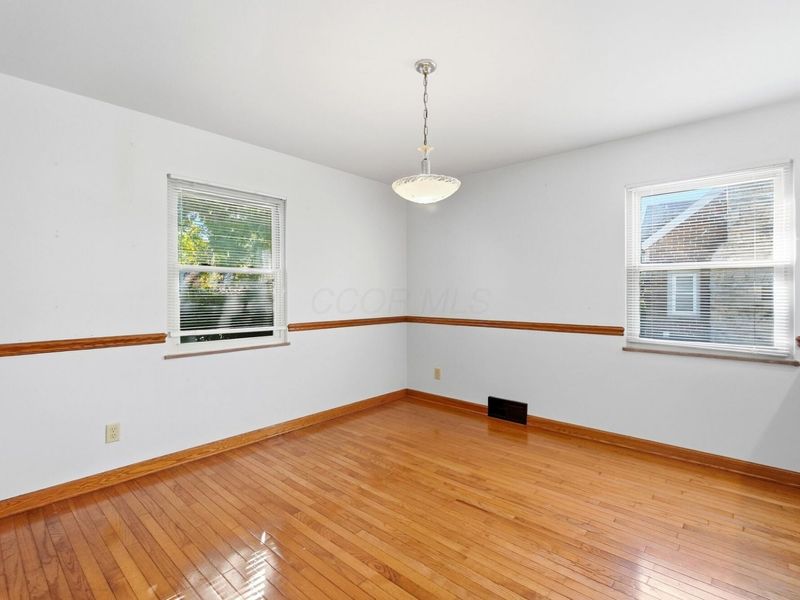 559 Enfield Road, Columbus, OH 43209 Photo 13