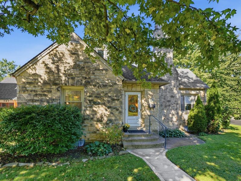 559 Enfield Road, Columbus, OH 43209 Photo 2