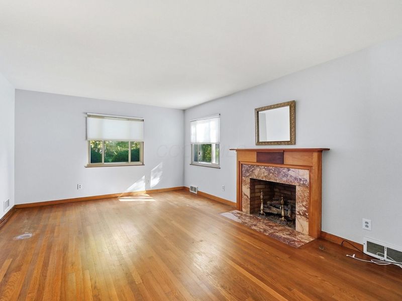 559 Enfield Road, Columbus, OH 43209 Photo 5
