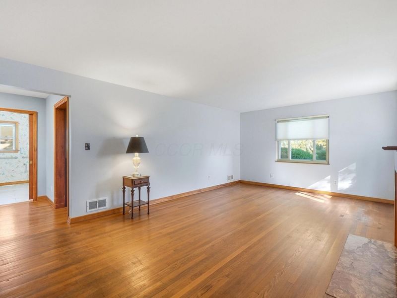 559 Enfield Road, Columbus, OH 43209 Photo 6