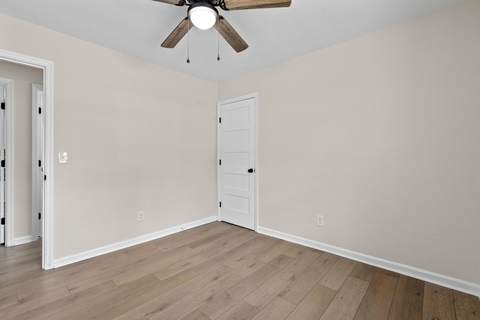 4355 Covington Drive Photo 11