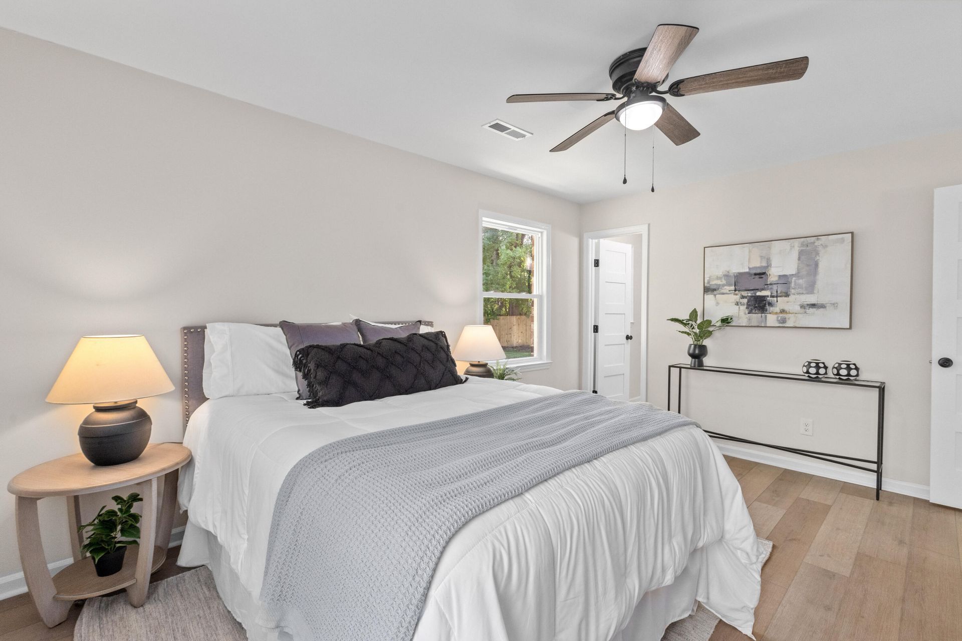 4355 Covington Drive Photo 8