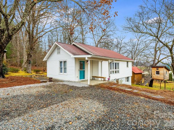 195 Whitmire Road, Brevard, NC 28712