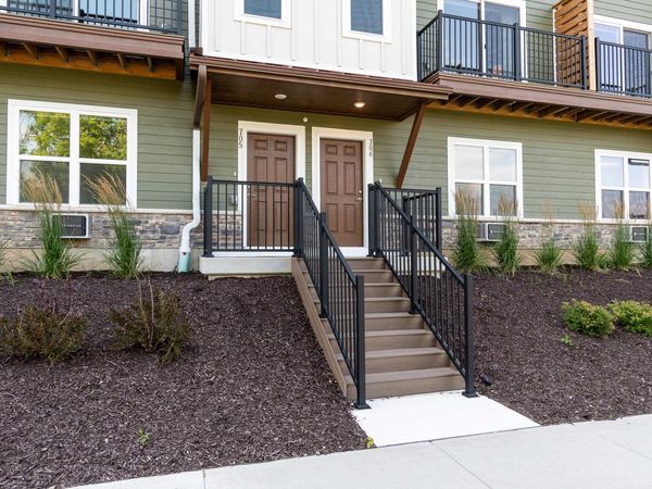 2674 Notre Dame Drive, Unit 703, Madison, WI 53711