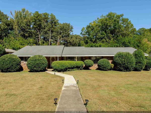 1733 Ingleside Ave, Florence, AL 35630