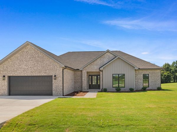 240 Spry Way, Killen, AL 35645