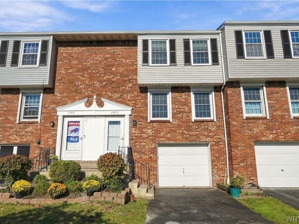 1372 Independence Drive, Derby, NY 14047