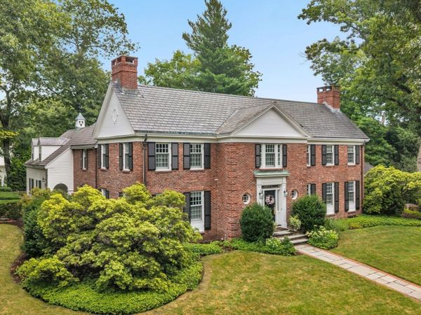 135 Edmunds Road, Wellesley, MA 02481