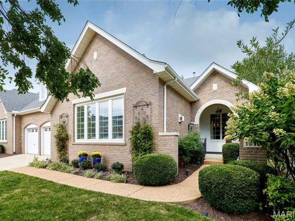 1970 Chesterfield Ridge Circle, Chesterfield, MO 63017