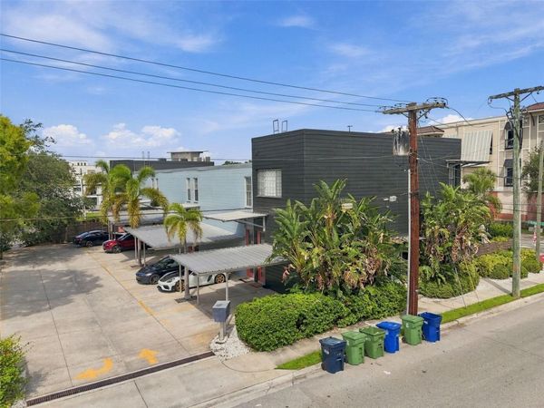 2509 W AZEELE STREET , TAMPA, FL 33609