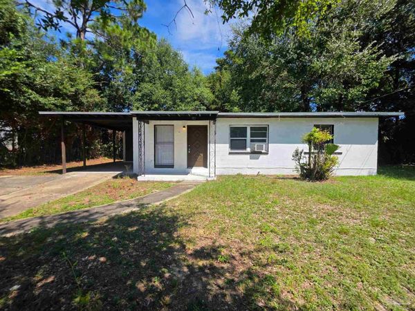 112 Warwick Ave, Pensacola, FL 32503