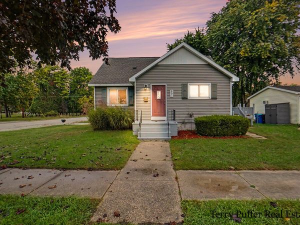 601 W 2nd Street, Ludington, MI 49431