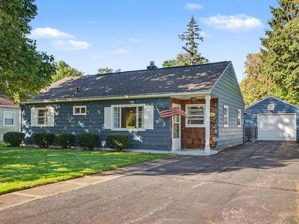 1031 Chrysler Street, Kalamazoo, MI 49048