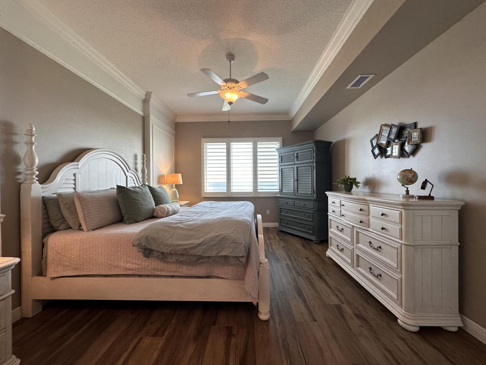 30 Harbour Isle Drive W, Unit 305, Fort Pierce, FL 34949 Photo