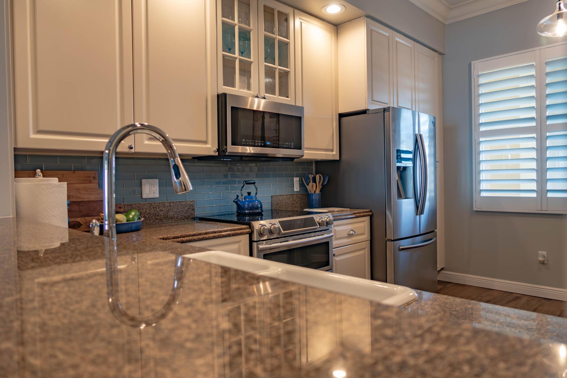 30 Harbour Isle Drive W, Unit 305, Fort Pierce, FL 34949 Photo