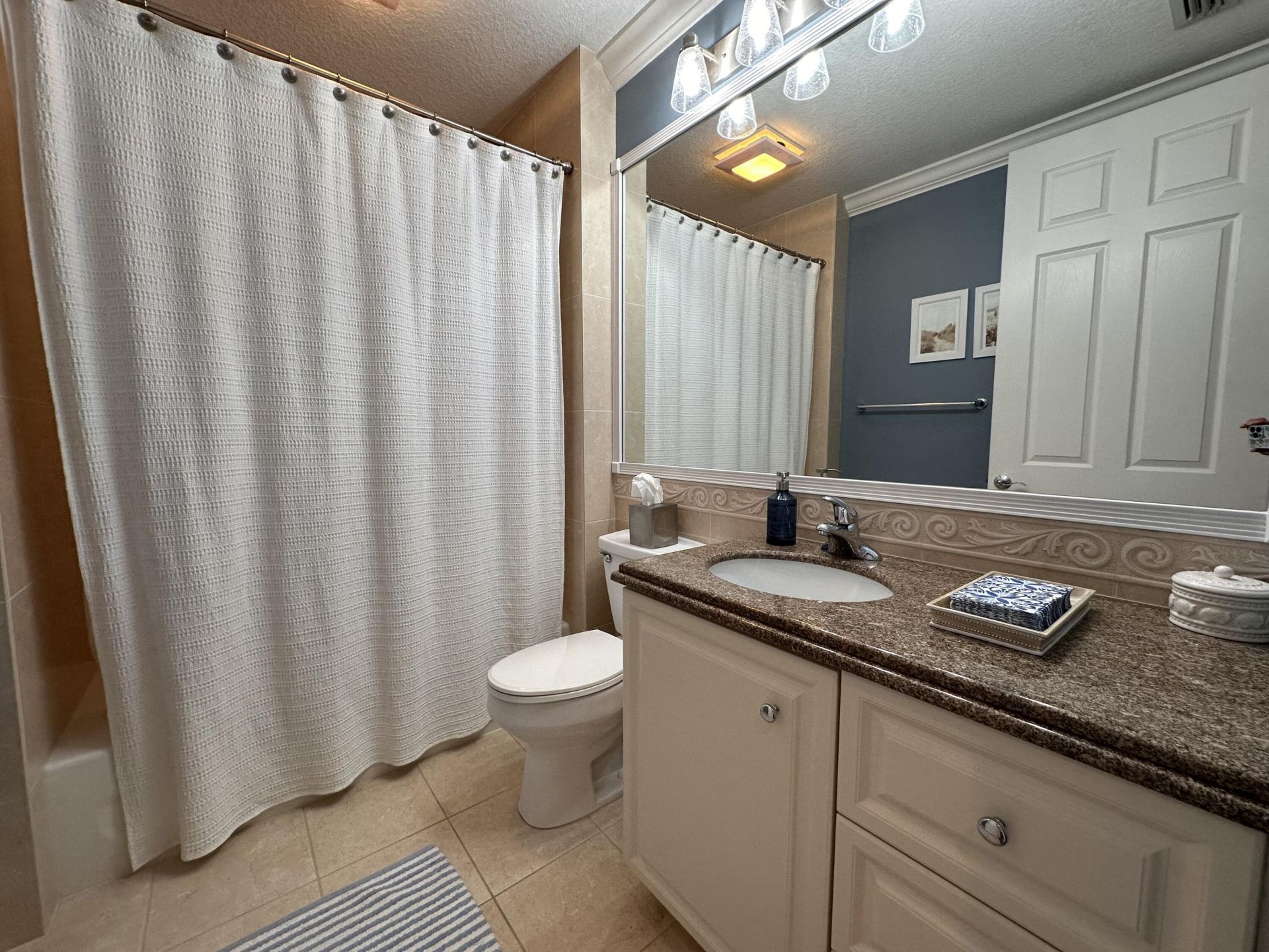 30 Harbour Isle Drive W, Unit 305, Fort Pierce, FL 34949 Photo