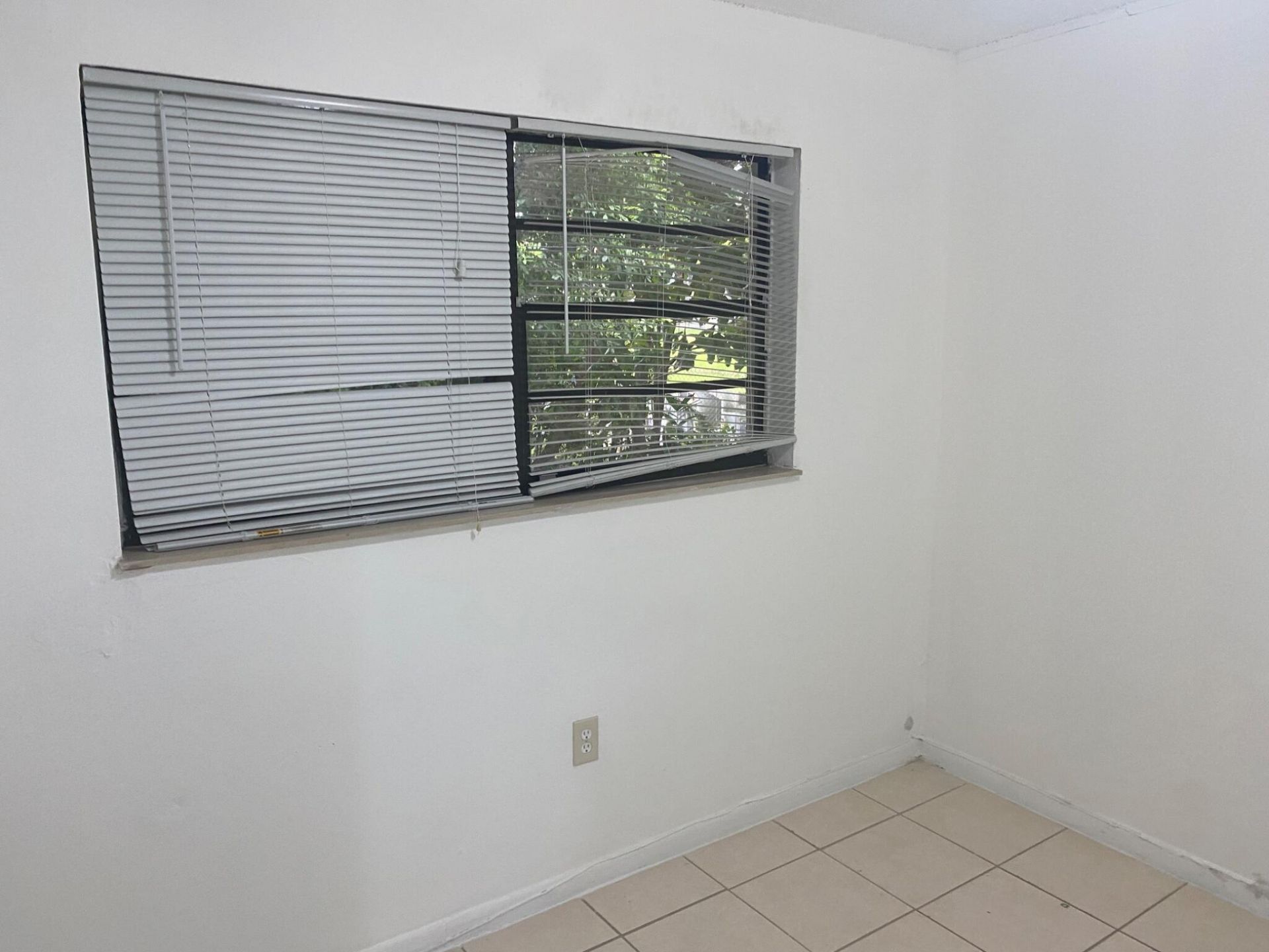 1417 NE 118th Terrace, Miami, FL 33161 Photo