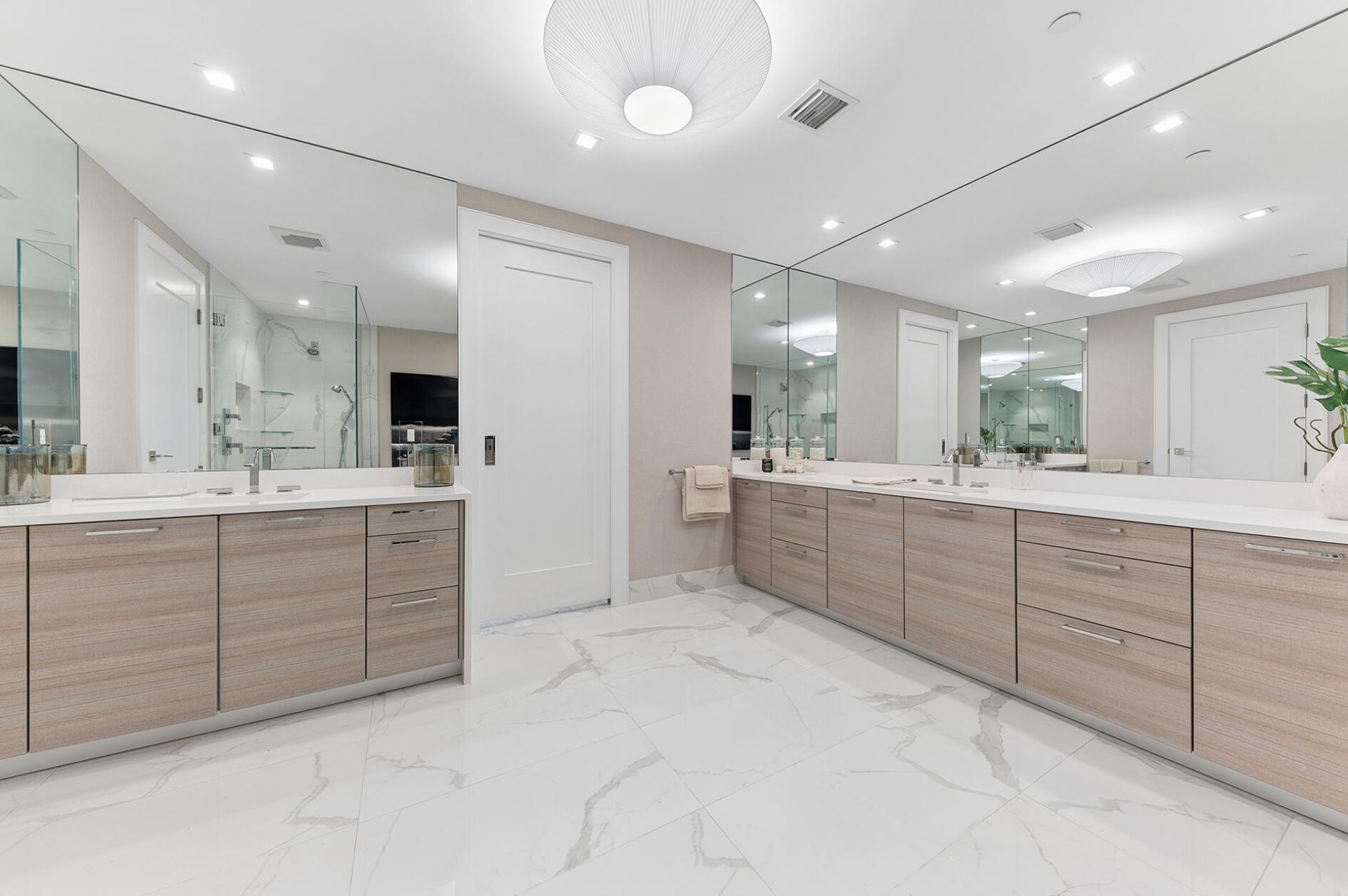 3730 N Ocean Drive, Unit 5C, Riviera Beach, FL 33404 Photo