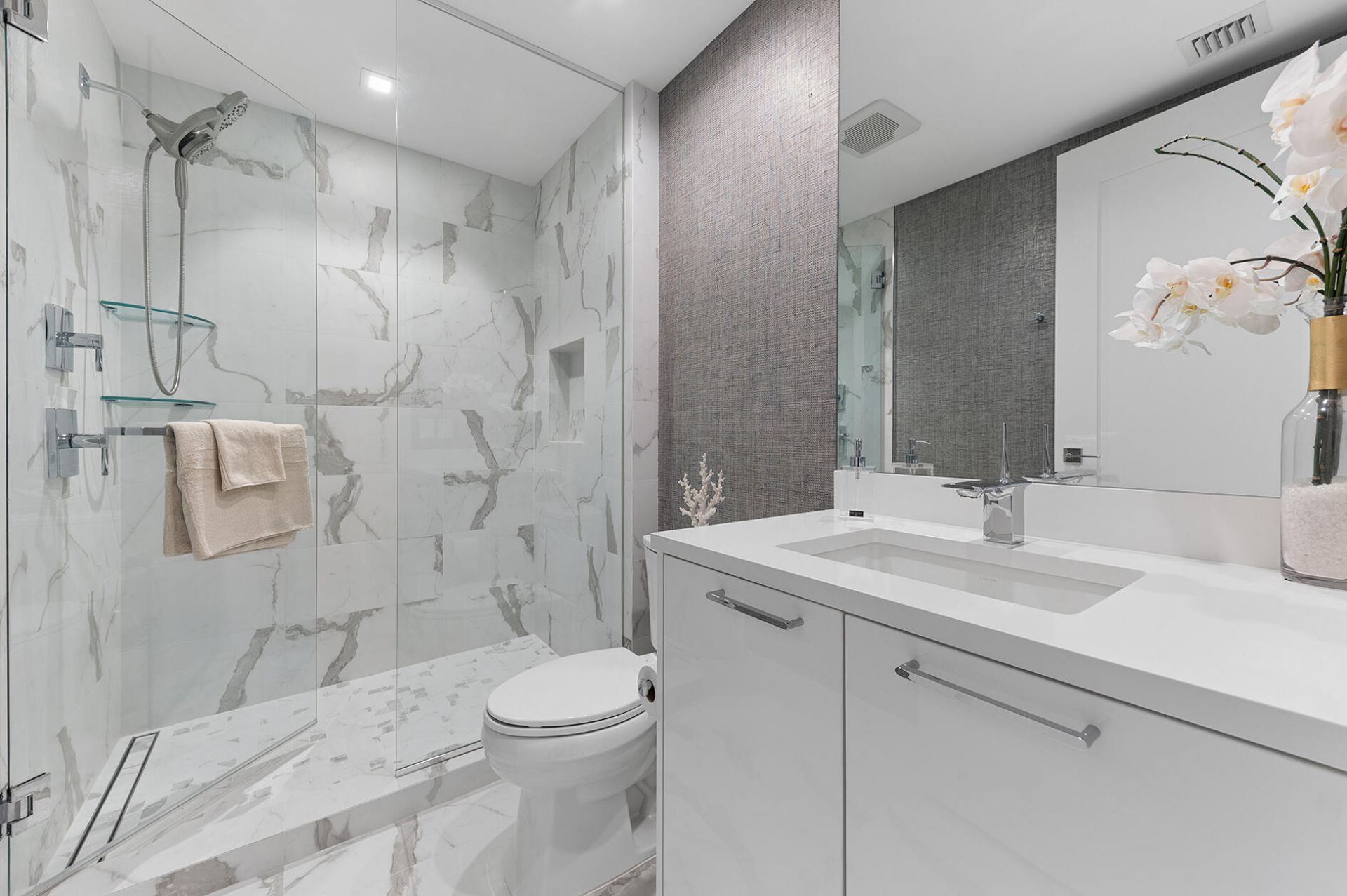 3730 N Ocean Drive, Unit 5C, Riviera Beach, FL 33404 Photo