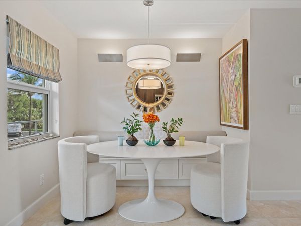 139 Sunrise Avenue, Unit 205, Palm Beach, FL 33480
