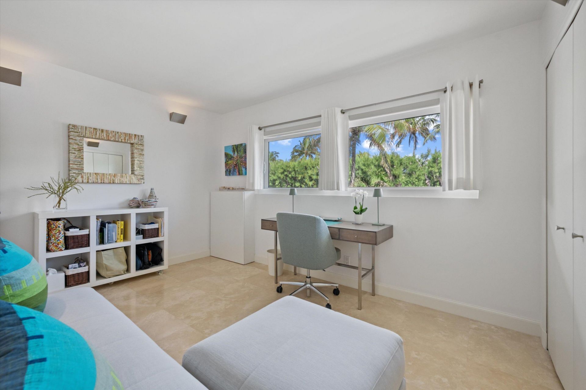 139 Sunrise Avenue, Unit 205, Palm Beach, FL 33480 Photo